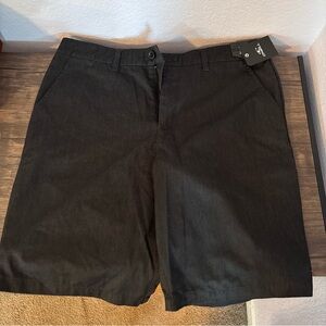 New O’Neill men’s shorts size waist 36